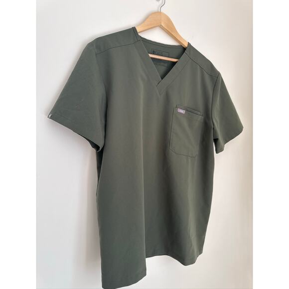 FIGS Leon V-Neck Three Pocket Scrub Top - Olive Green, Large - Picture 6 of 7